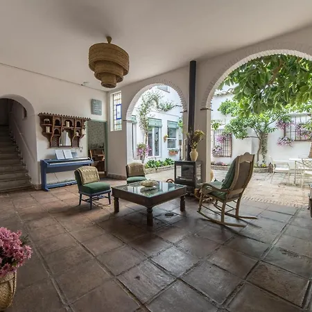 Patio Márquez *